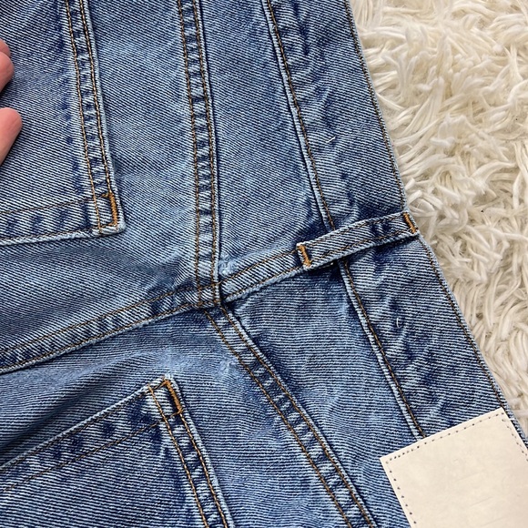 GRLFRND Courtney Loose Boot Jeans high rise in East River - Picture 12 of 12